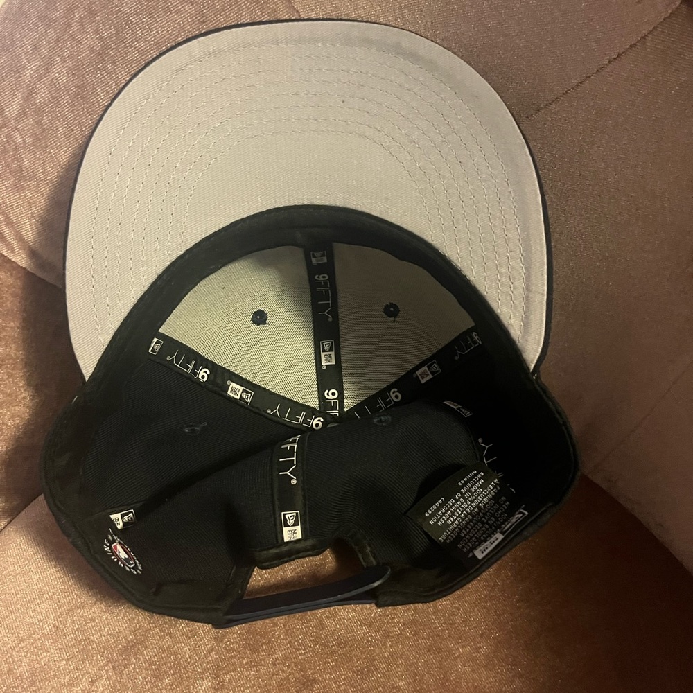 yankee 9 fifty snap back grey brim